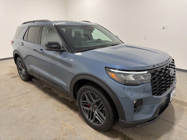 New 2026 Ford Explorer ST-Line w/ ST-Line Street Pack image 3