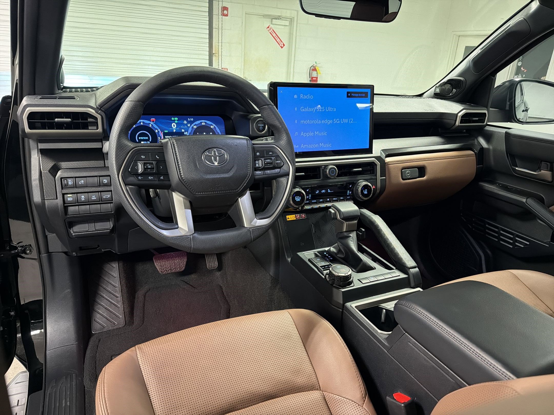 Used 2025 Toyota 4Runner Limited image 28