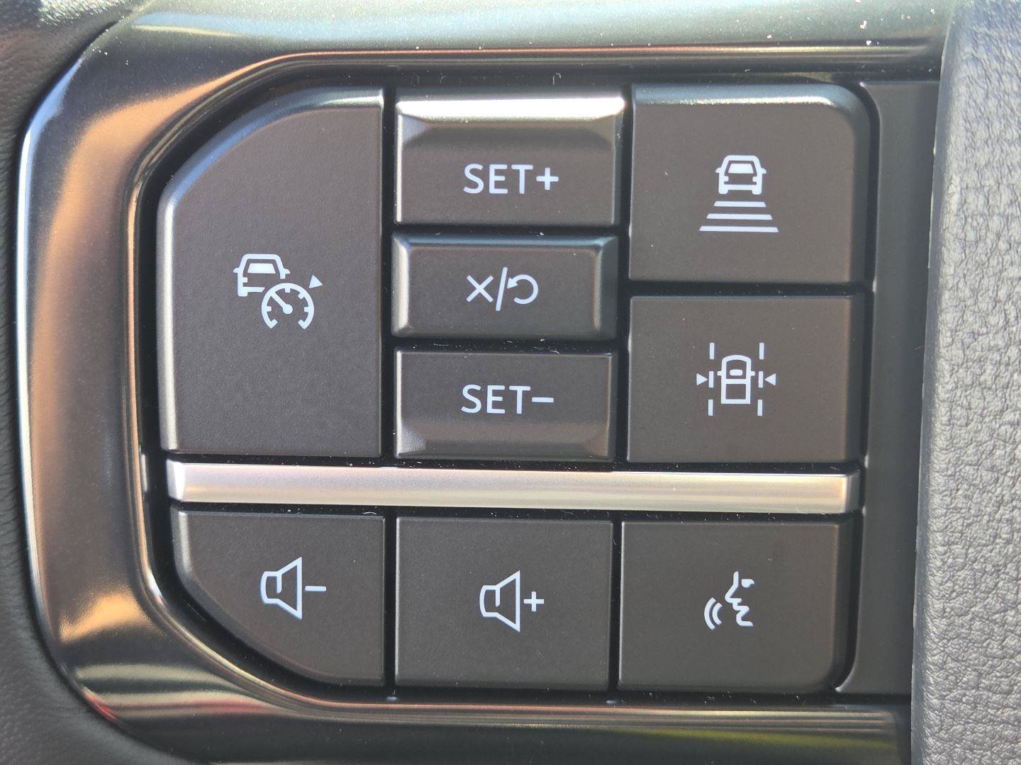 Used 2025 Ford F150 Platinum AWD/4WD image 30