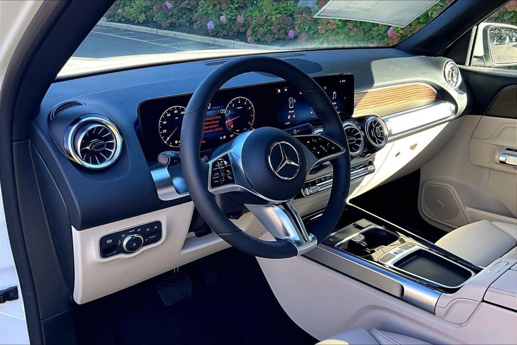 New 2026 Mercedes-Benz GLB 250 4MATIC image 6