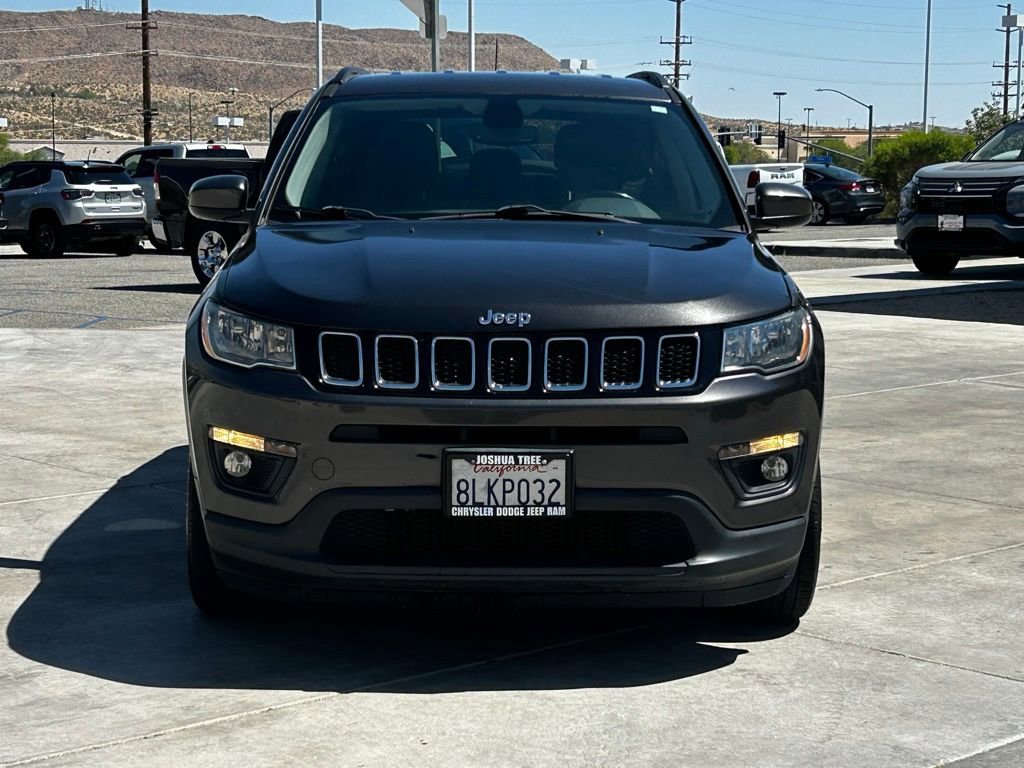 Used 2019 Jeep Compass Latitude w/ Popular Equipment Group FWD image 2