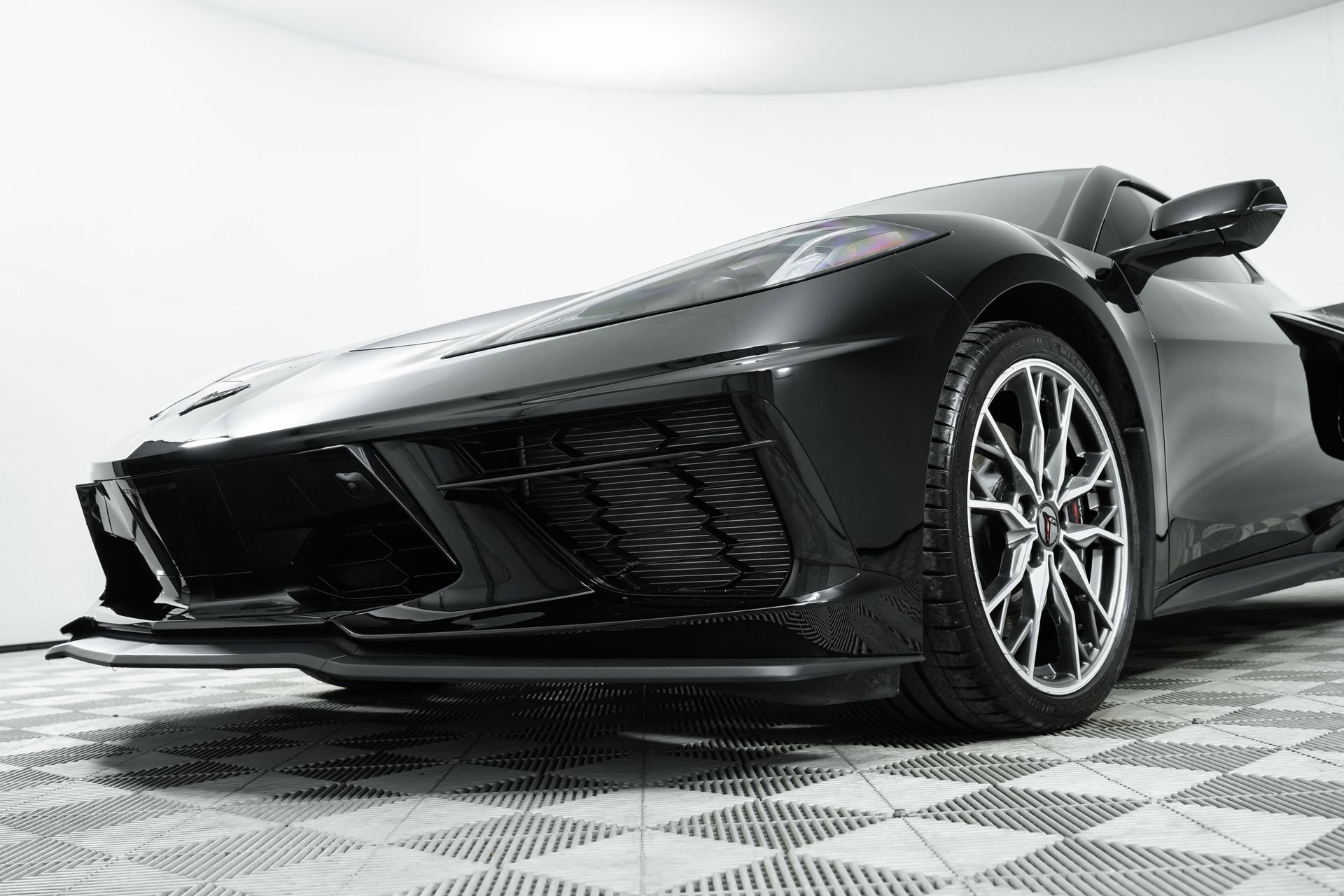 Used 2025 Chevrolet Corvette Stingray Preferred Cpe w/ Z51 Performance Package RWD image 43