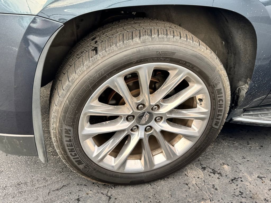 Used 2019 Cadillac Escalade Luxury image 9