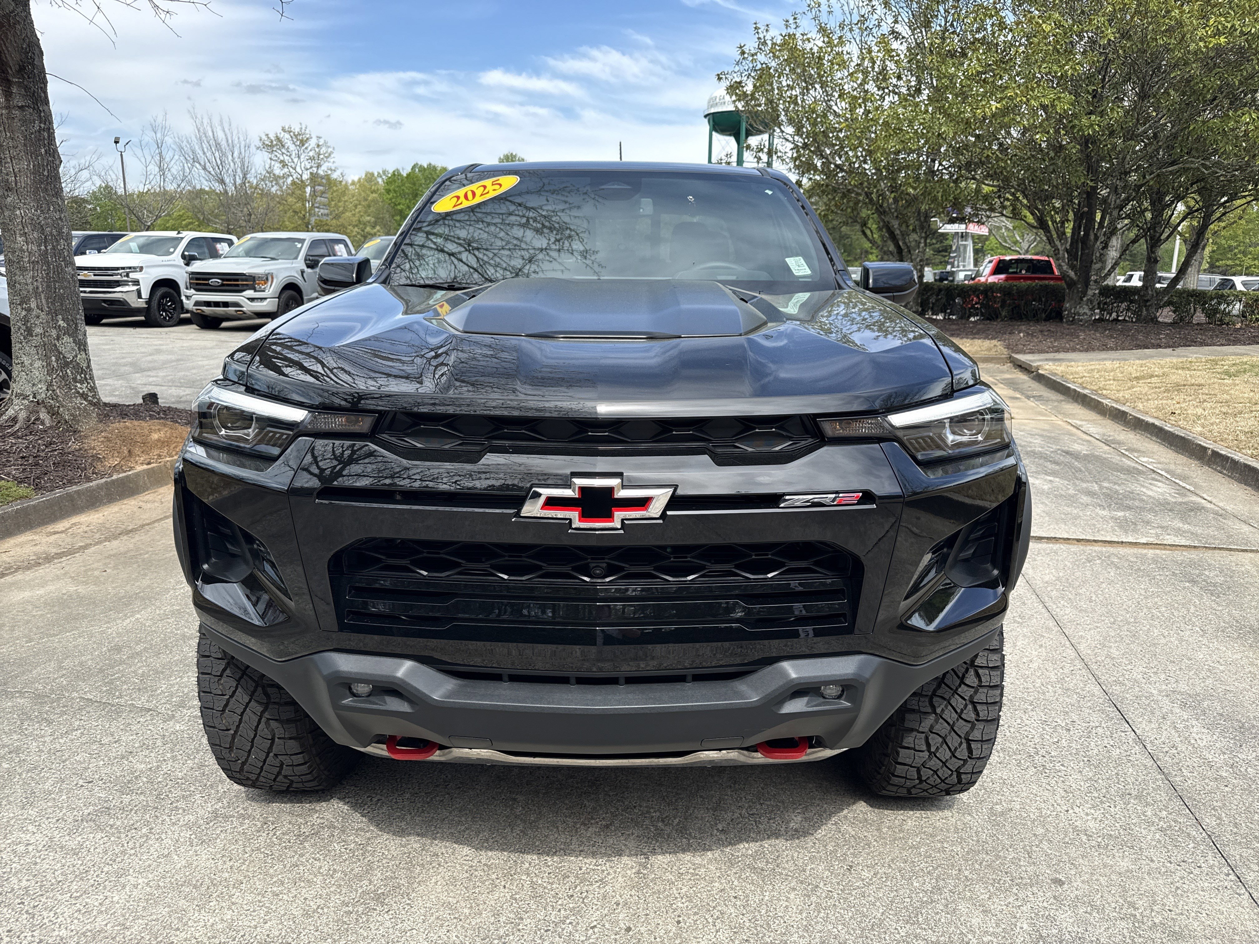 Used 2025 Chevrolet Colorado ZR2 w/ Technology Package AWD/4WD video 2
