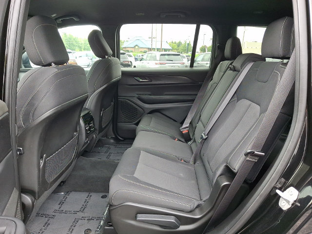 Certified 2025 Jeep Grand Cherokee L Laredo w/ Luxury Tech Group I AWD/4WD image 10