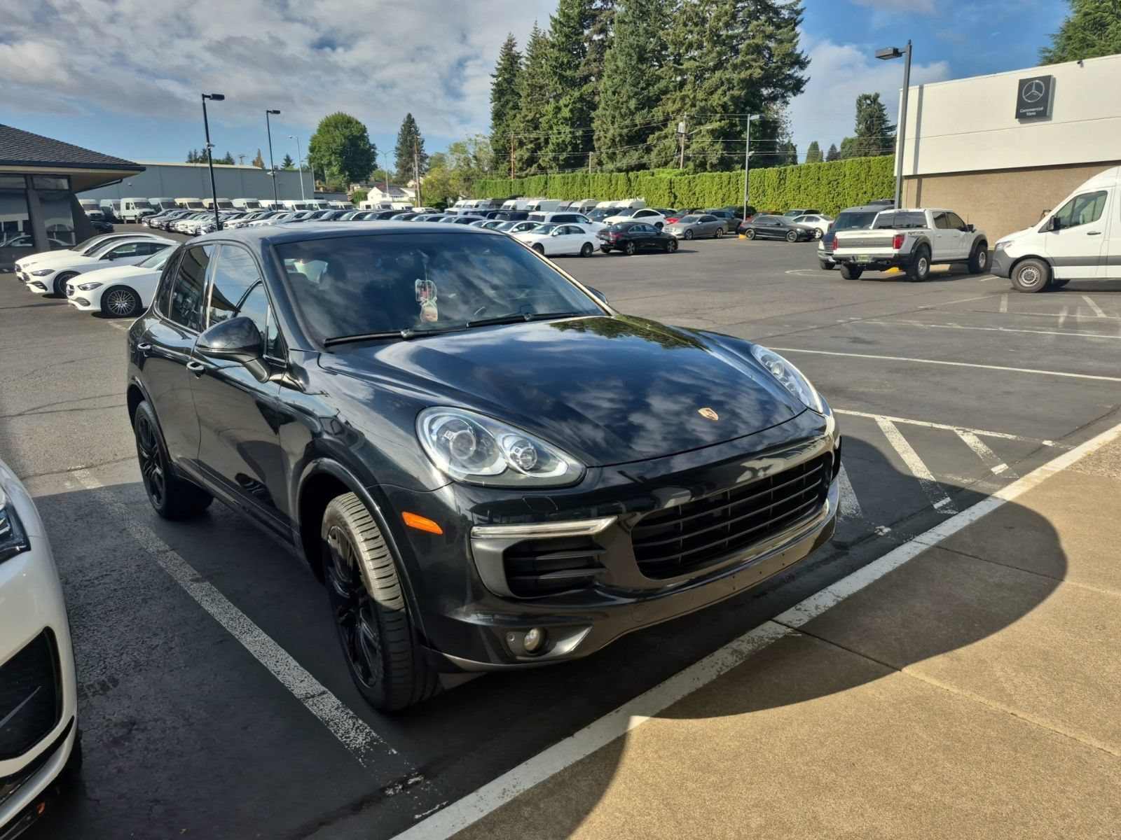 Used 2017 Porsche Cayenne AWD/4WD image 6