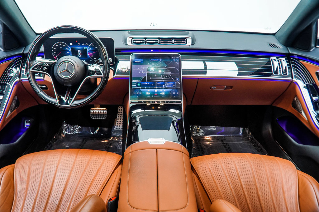 Used 2023 Mercedes-Benz S 500 4MATIC w/ AMG Line image 5