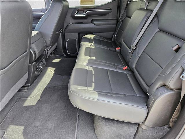 Used 2025 GMC Sierra 1500 SLT AWD/4WD image 16