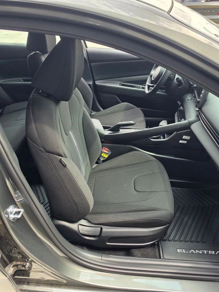 New 2026 Hyundai Elantra Sport FWD image 14