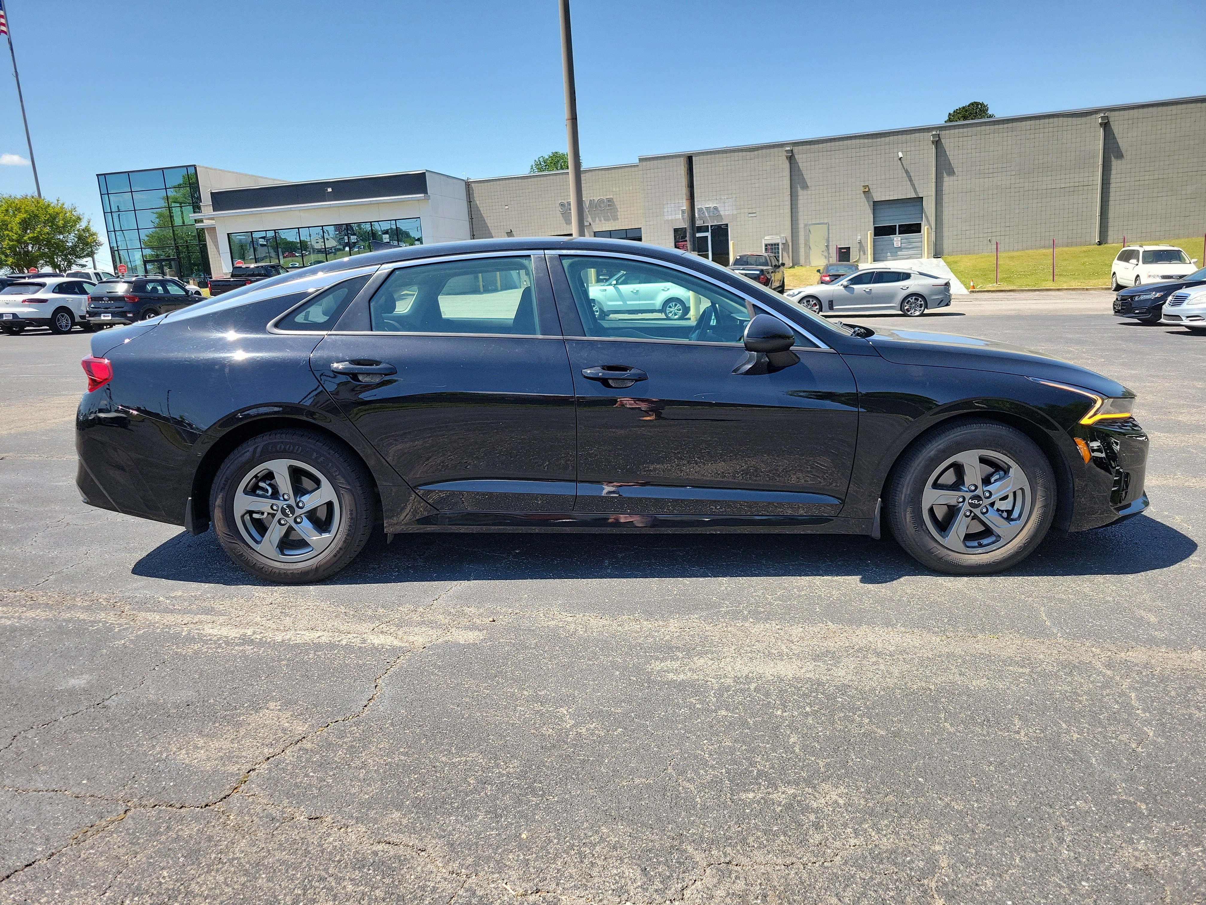 Used 2023 Kia K5 LXS image 2