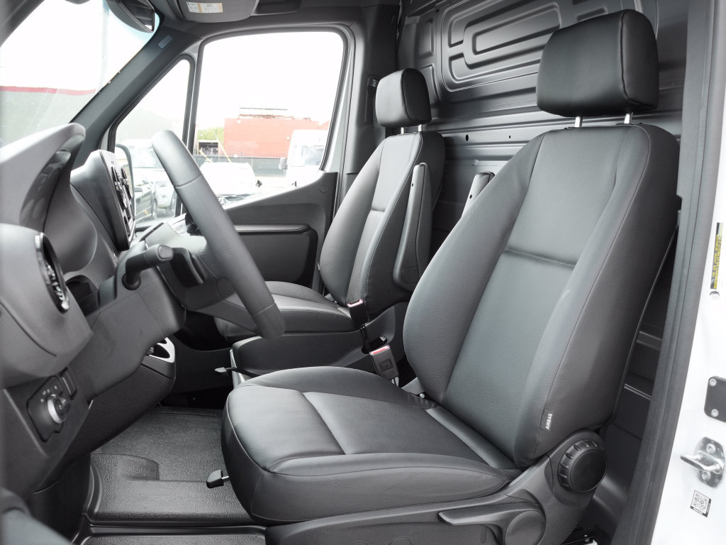 New 2026 Mercedes-Benz Sprinter 2500 image 10