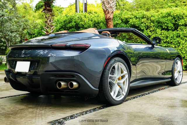 Used 2026 Ferrari Roma Spider RWD image 8