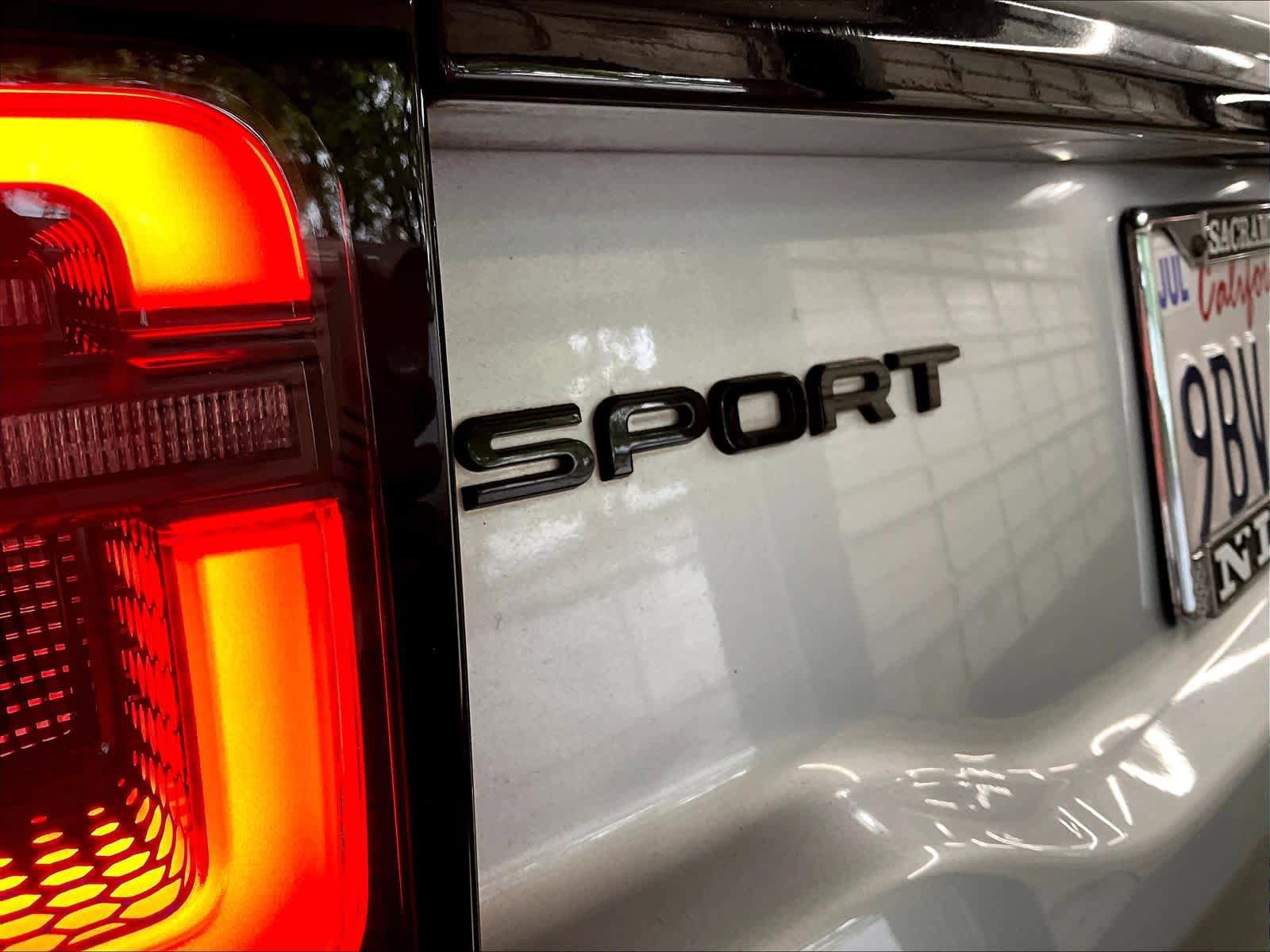 Used 2023 Land Rover Discovery Sport SE AWD/4WD image 11