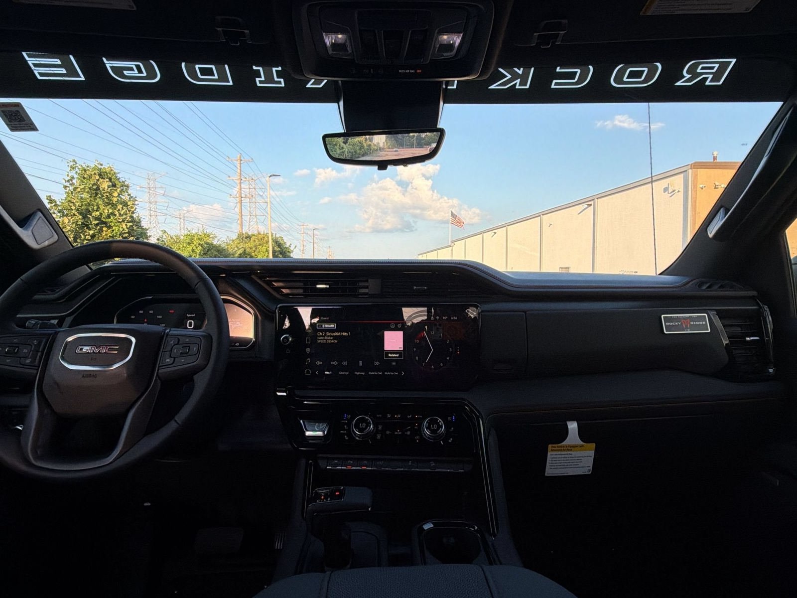 New 2026 GMC Sierra 1500 AT4 w/ AT4 Premium Package AWD/4WD image 27