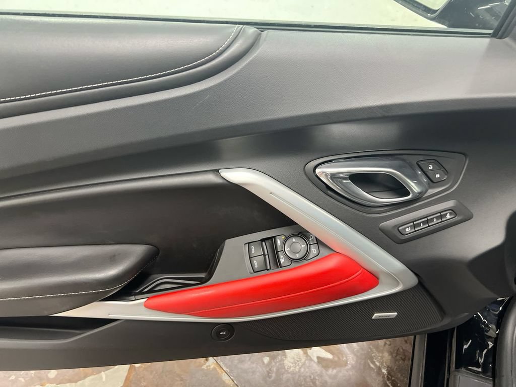 Used 2017 Chevrolet Camaro SS RWD image 20