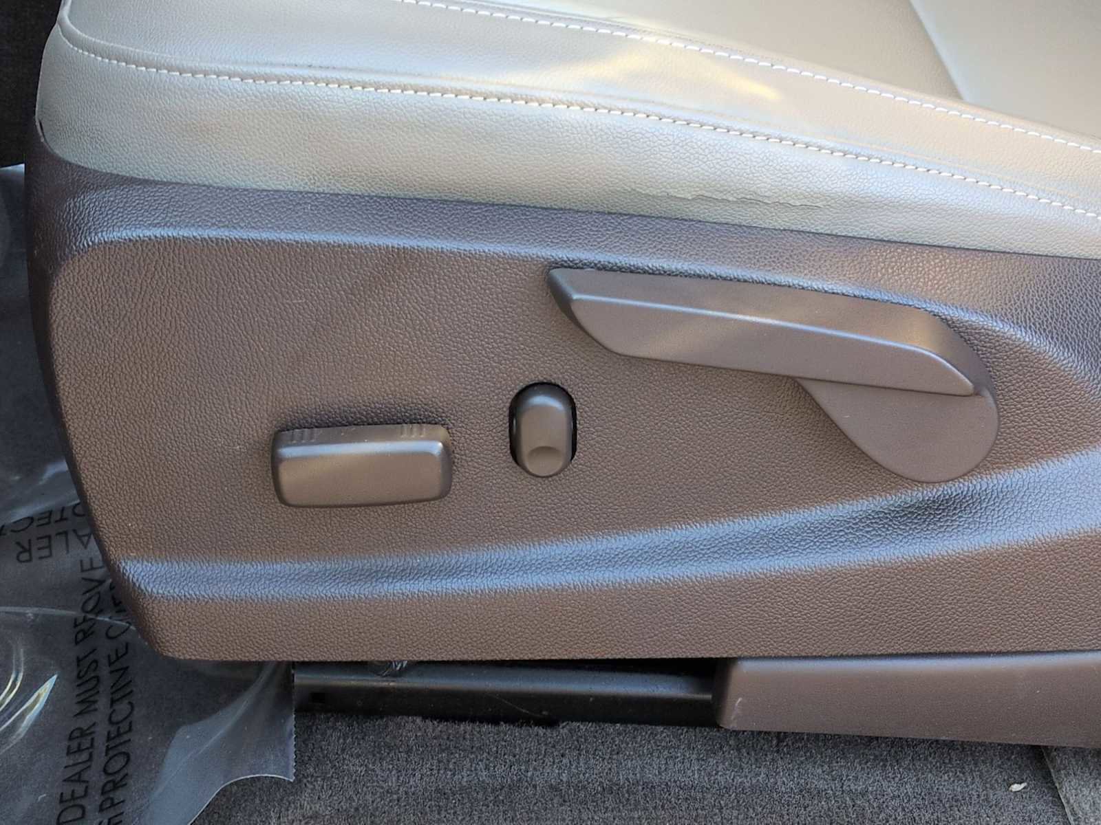 Used 2017 GMC Canyon SLT w/ Driver Alert Package image 18