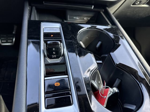 Used 2024 Volkswagen Atlas SEL Premium R-Line image 17