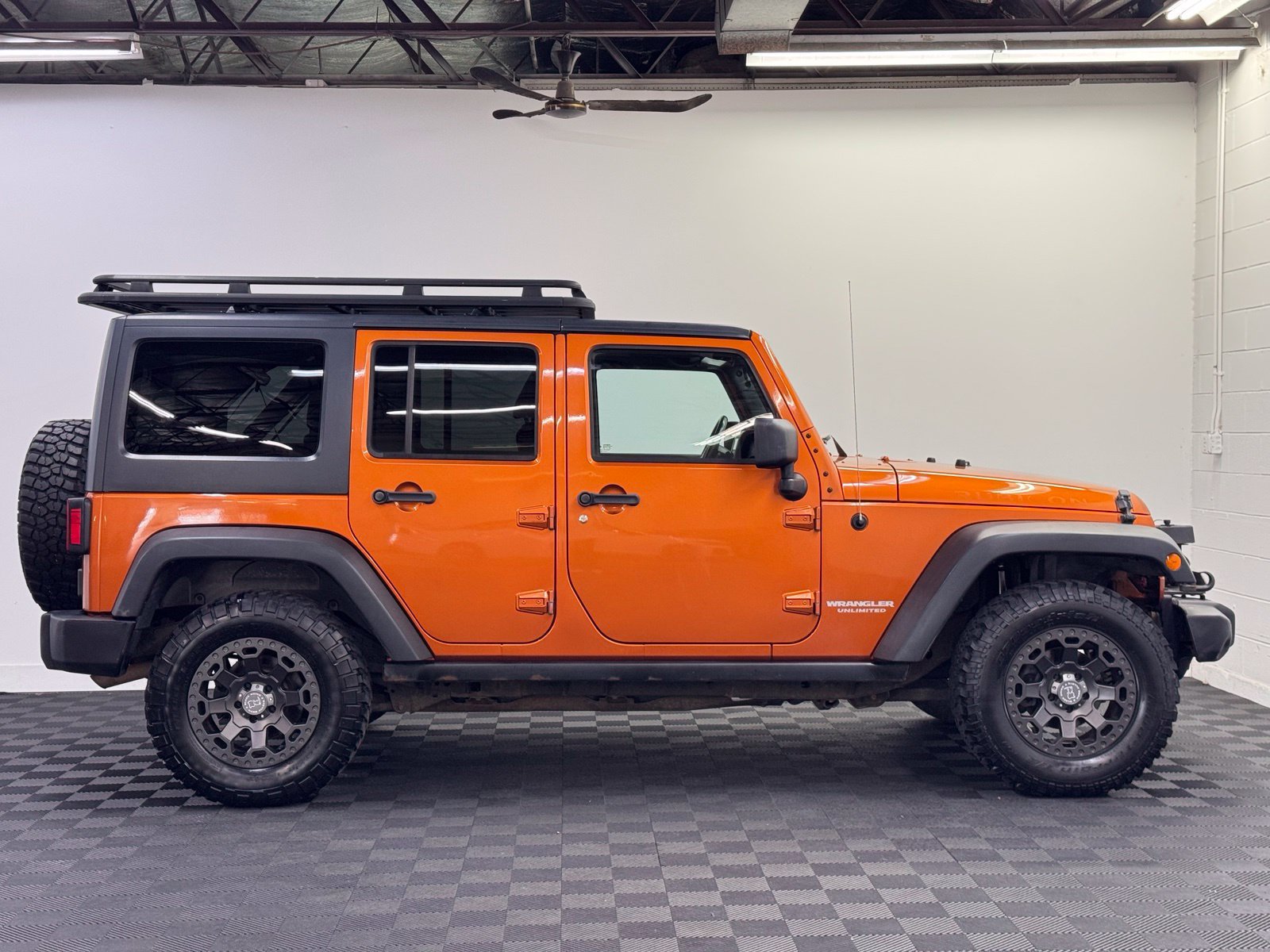 Used 2011 Jeep Wrangler Unlimited Rubicon w/ Trailer Tow Group AWD/4WD image 4