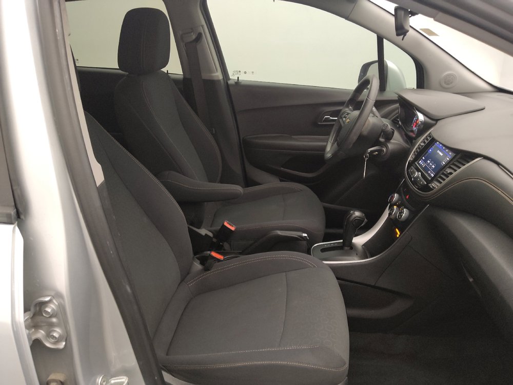 Used 2020 Chevrolet Trax LS w/ Tint and Cruise Package FWD image 21