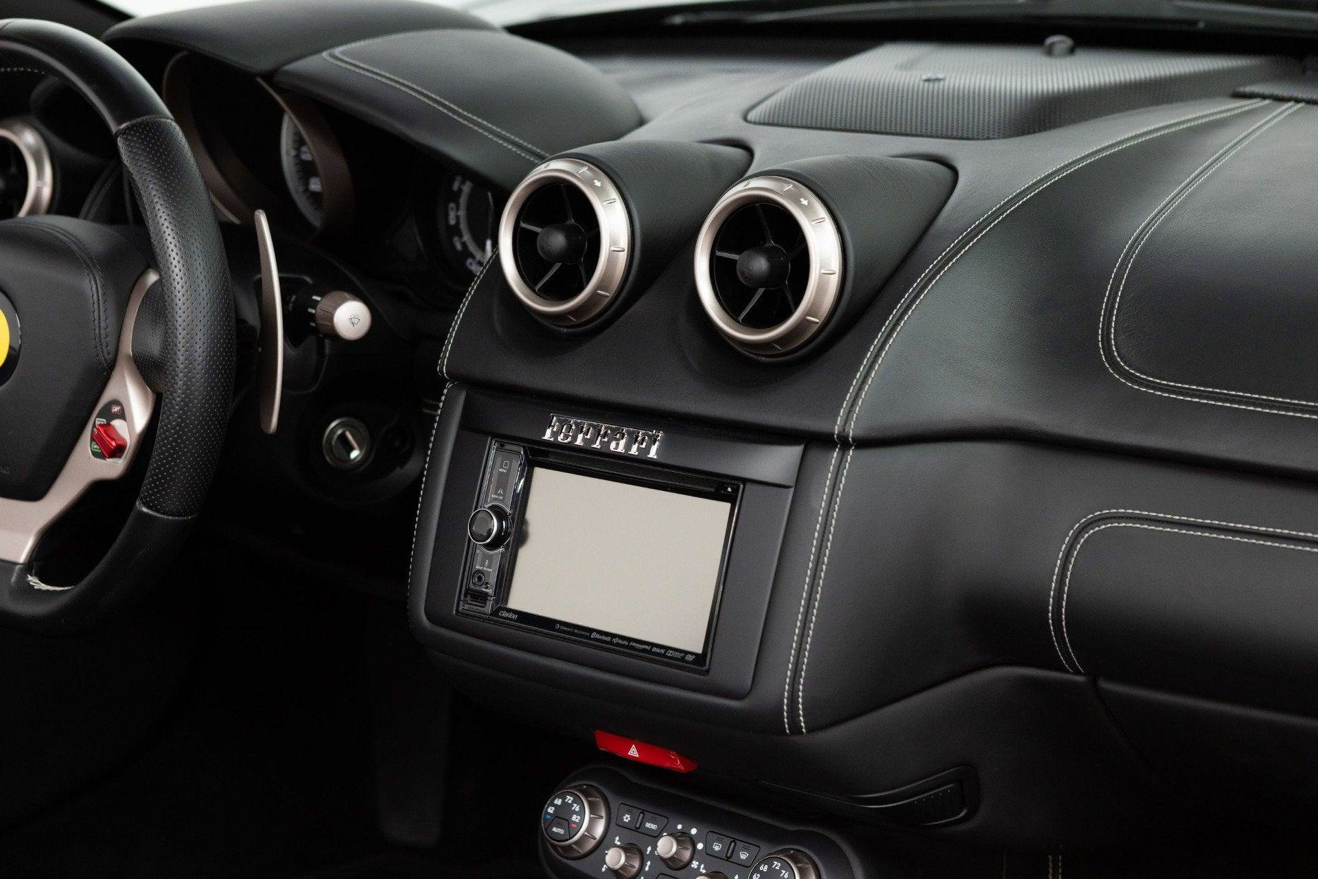 Used 2010 Ferrari California RWD image 69