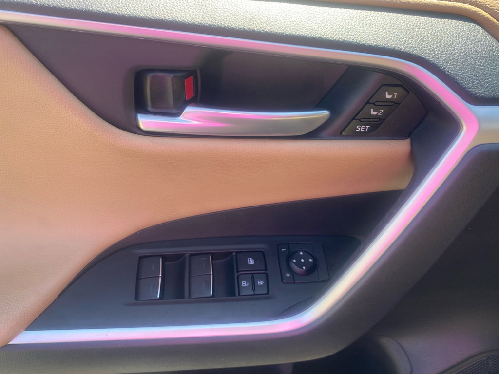 Used 2024 Toyota RAV4 Limited w/ Advanced Technology Package image 19