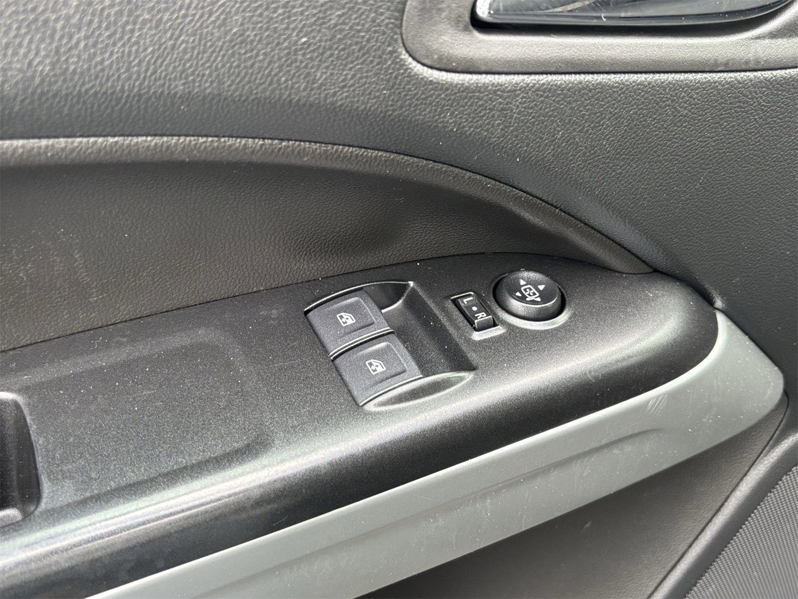 Used 2022 Chevrolet Colorado LT w/ Fleet Safety Package image 18