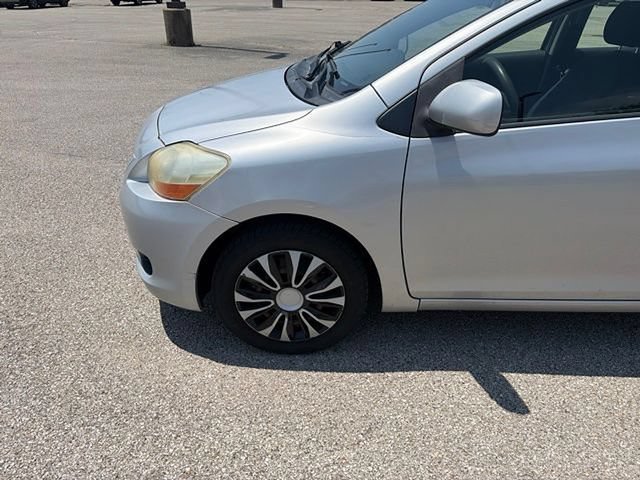 Used 2011 Toyota Yaris Sedan w/ PWR Pkg w/Steel Wheels FWD image 5