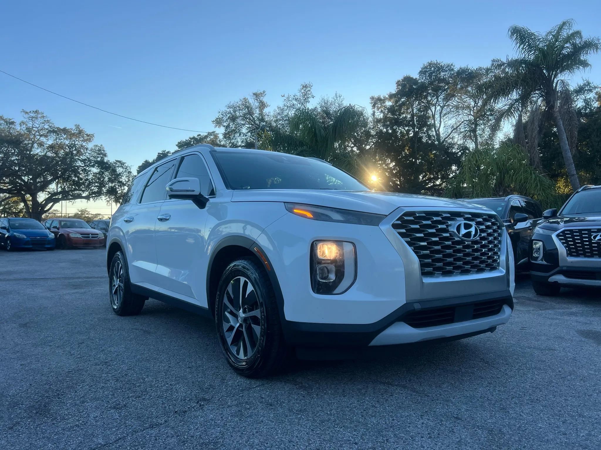 Used 2020 Hyundai Palisade SEL image 3
