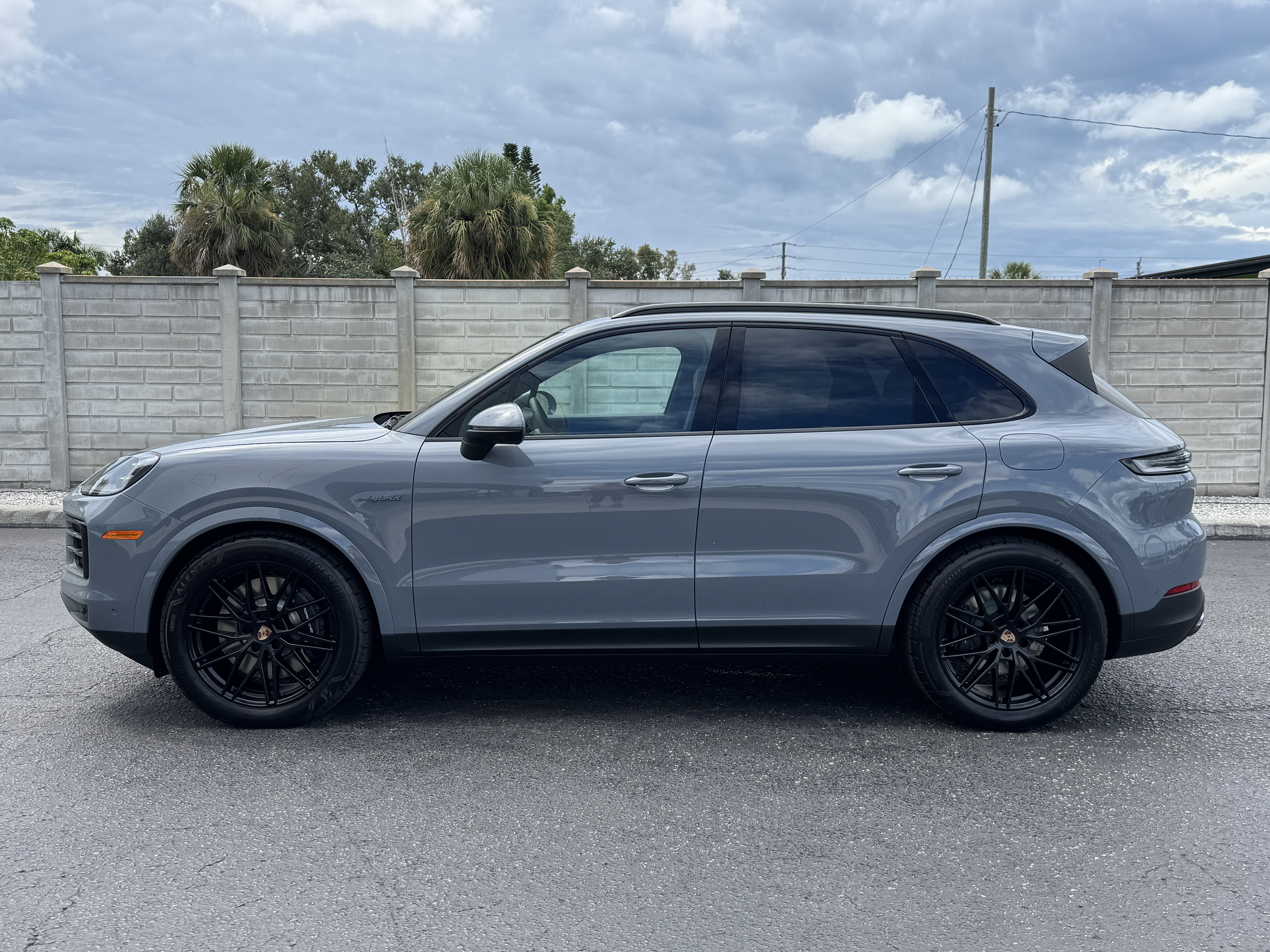 New 2026 Porsche Cayenne E-Hybrid image 2