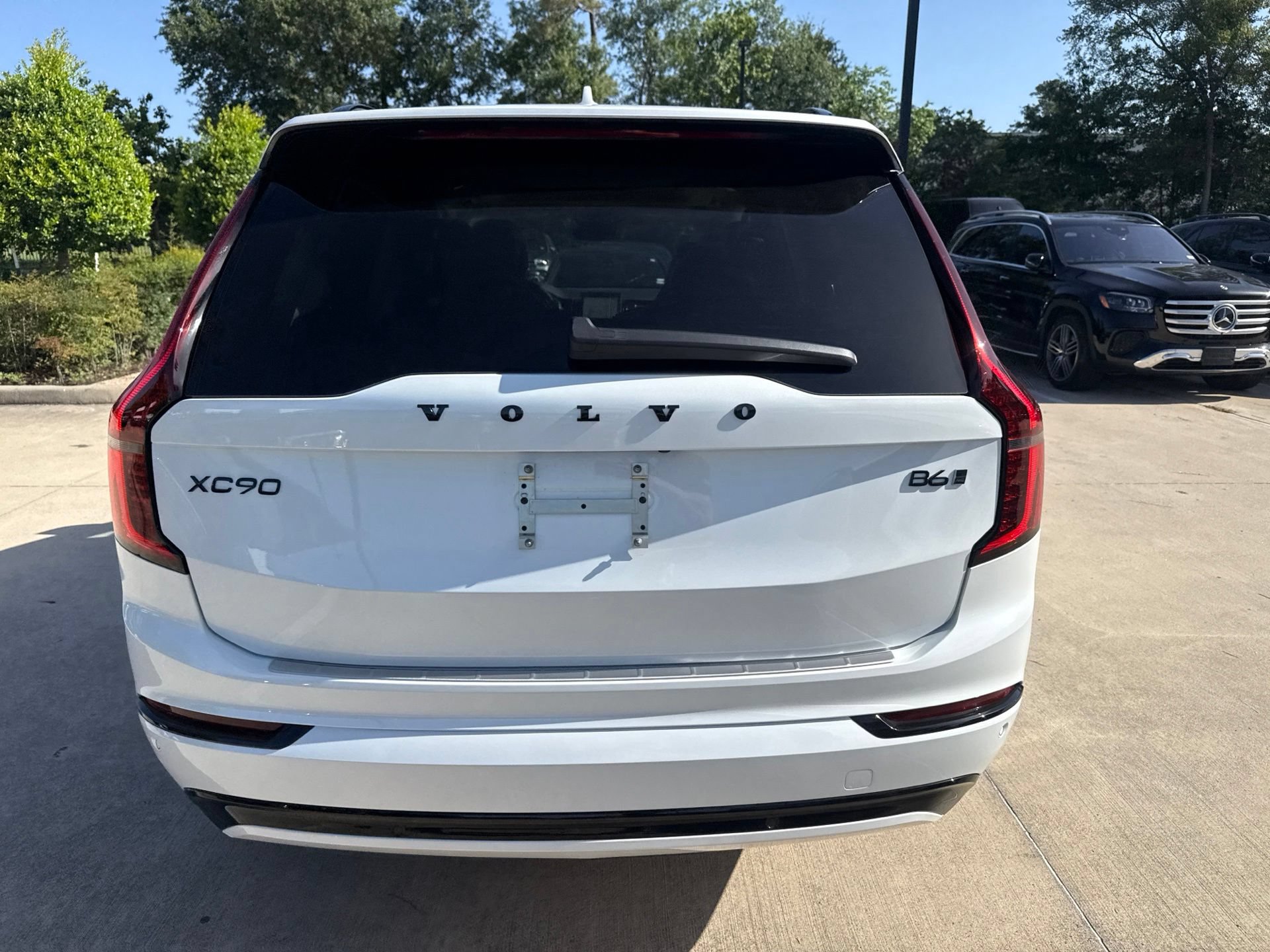 Used 2026 Volvo XC90 B6 Ultra w/ Protection Package Premier AWD/4WD image 5