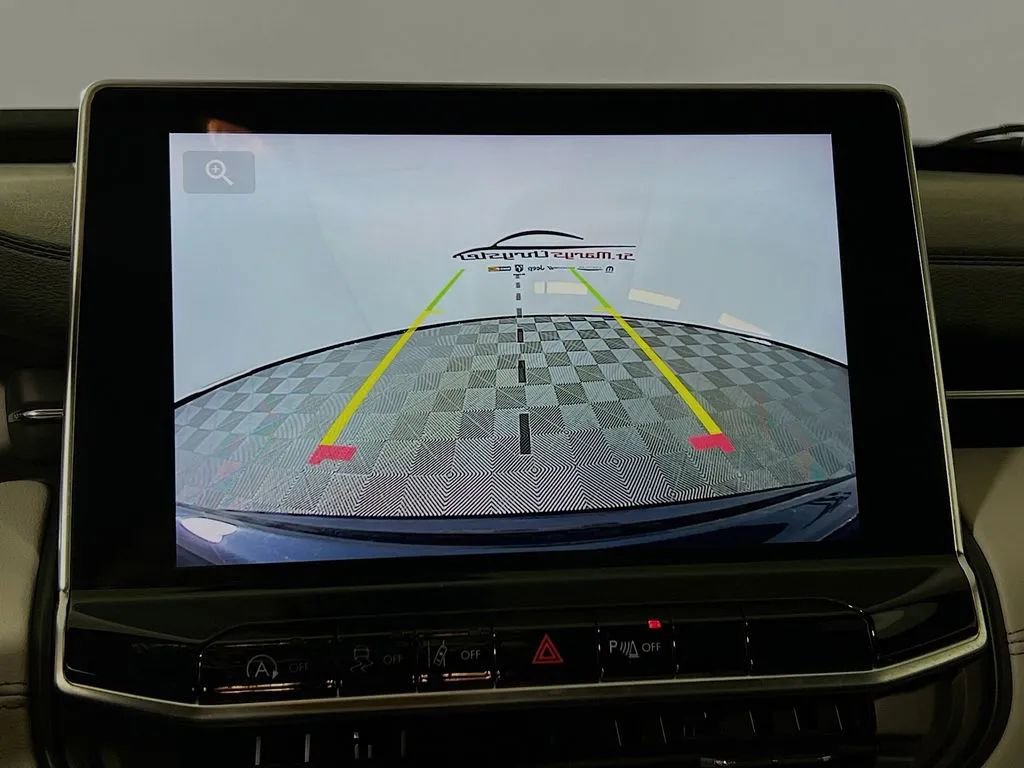 Used 2024 Jeep Compass Limited image 14