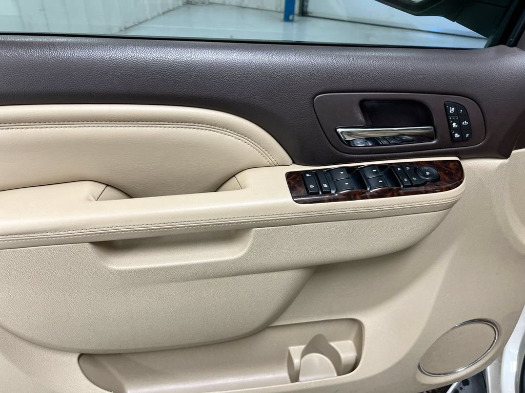 Used 2013 GMC Yukon Denali AWD/4WD image 22
