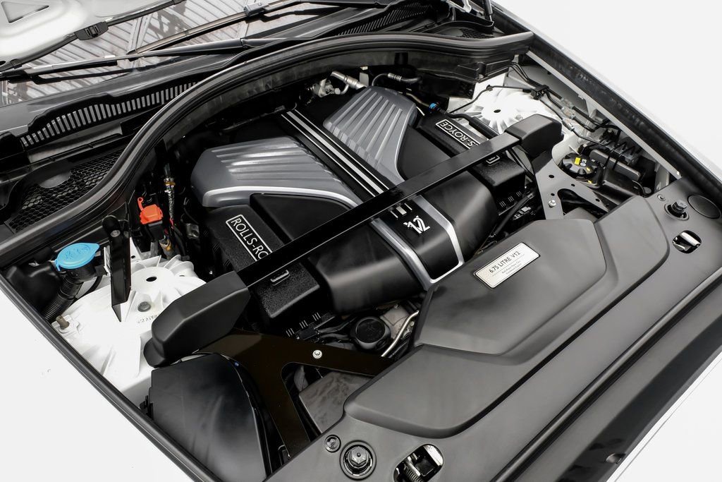 Used 2022 Rolls-Royce Cullinan Black Badge image 44