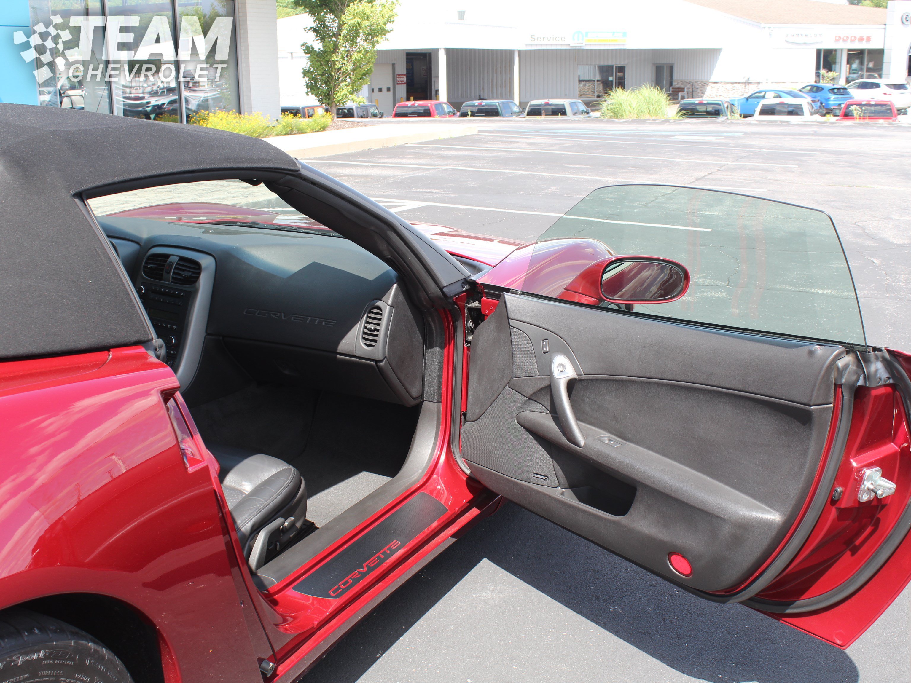 Used 2007 Chevrolet Corvette Convertible w/ Preferred Equipment Group RWD image 24