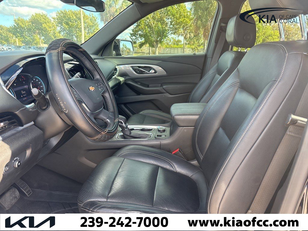 Used 2023 Chevrolet Traverse LT image 11