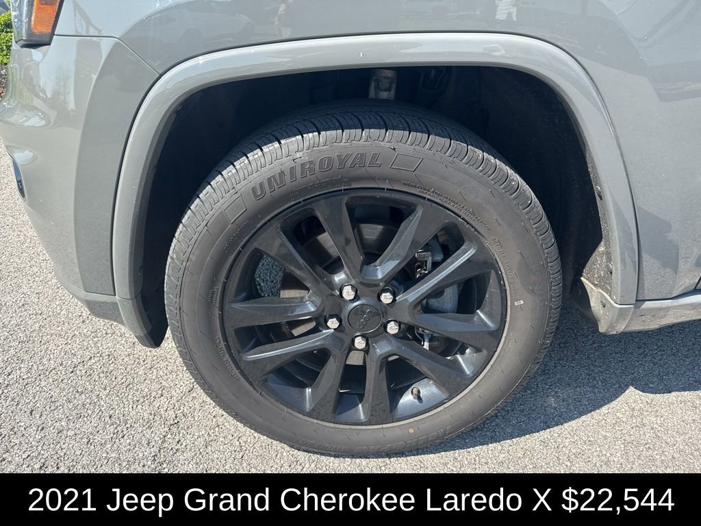 Used 2021 Jeep Grand Cherokee Laredo X image 9