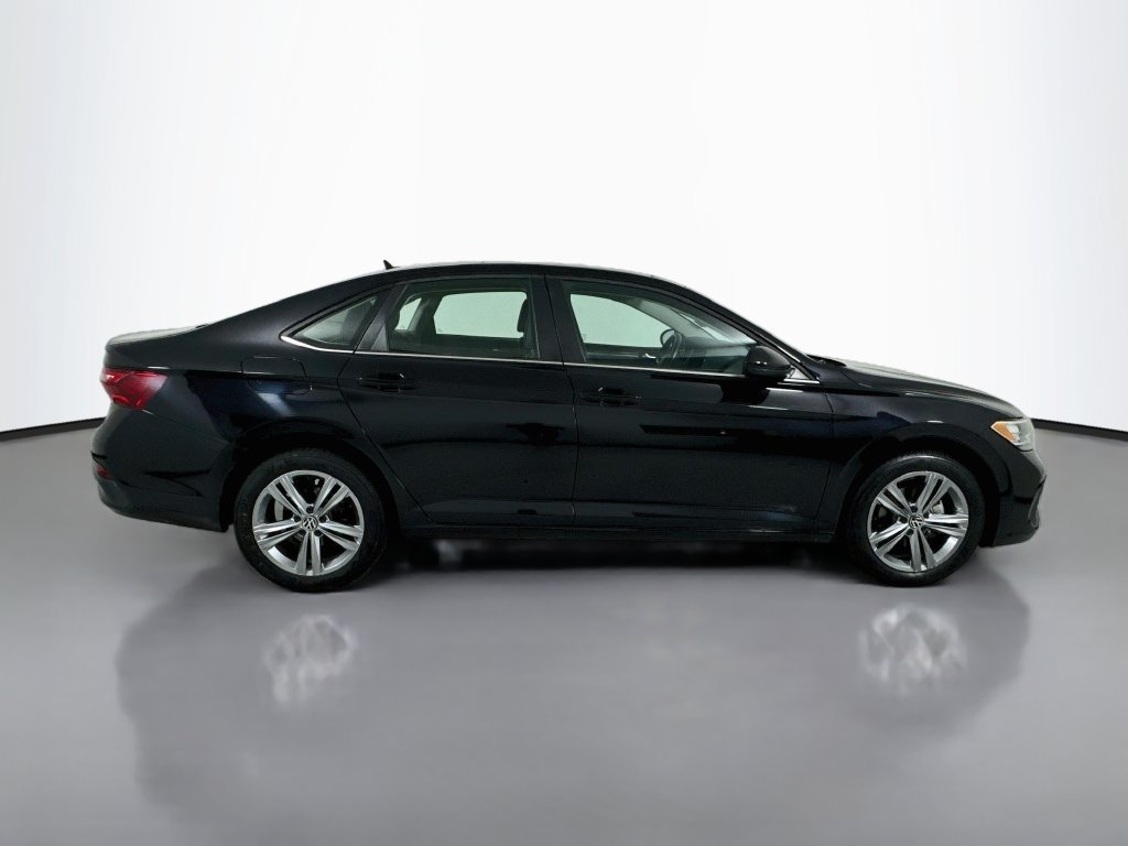 Used 2024 Volkswagen Jetta SE FWD image 9