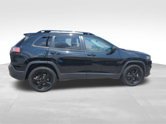Used 2021 Jeep Cherokee Latitude Plus AWD/4WD image 3