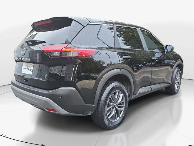 Used 2023 Nissan Rogue S image 10