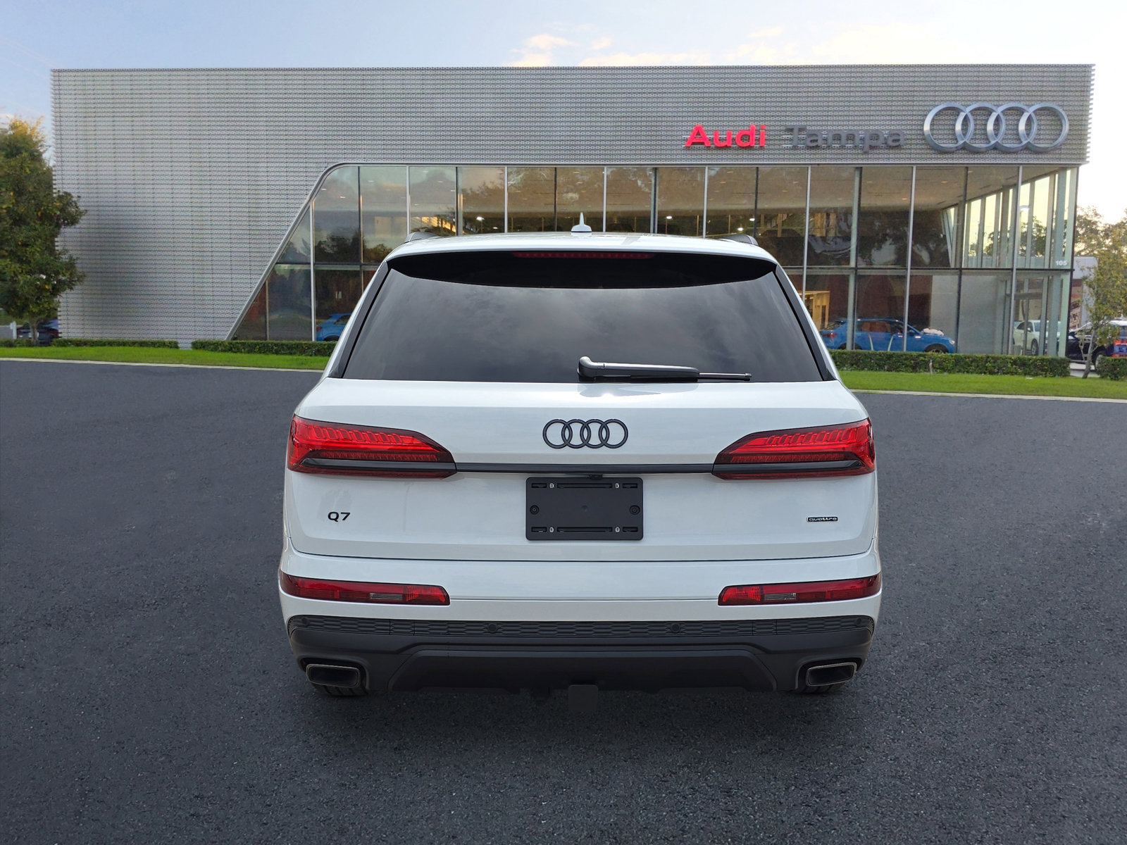 New 2025 Audi Q7 3.0T Prestige image 5