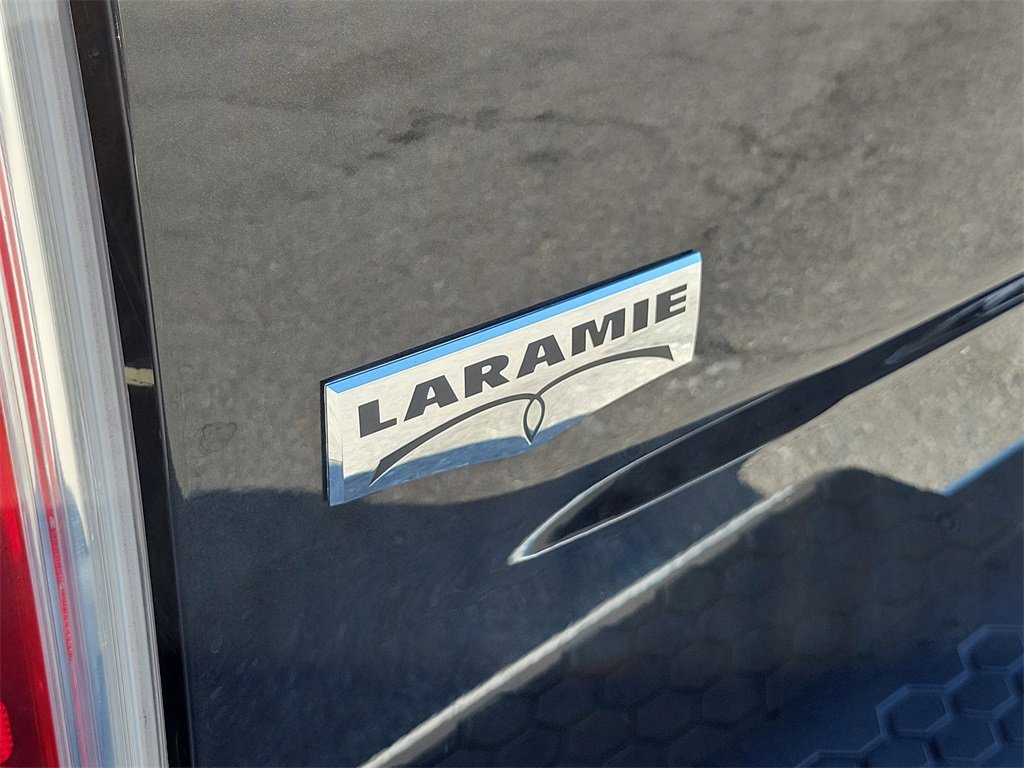 Used 2016 RAM 1500 Laramie w/ Convenience Group image 9