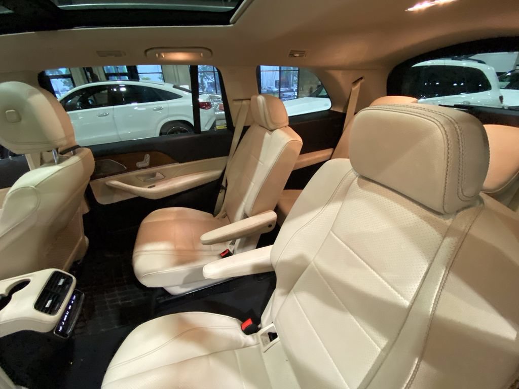 Used 2021 Mercedes-Benz GLS 450 4MATIC image 5