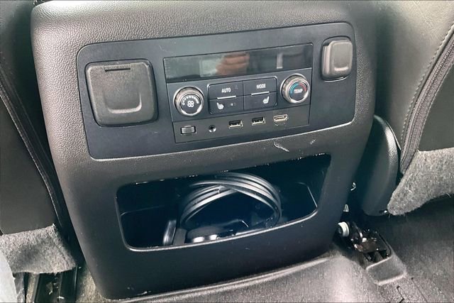 Used 2017 GMC Yukon Denali w/ Open Road Package AWD/4WD image 10