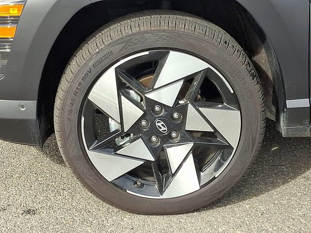 Used 2026 Hyundai Kona Limited image 8