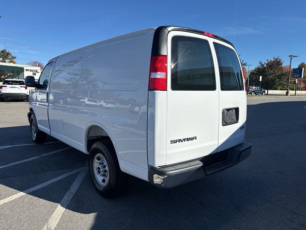 New 2025 GMC Savana 2500 w/ Driver Convenience Package RWD image 4
