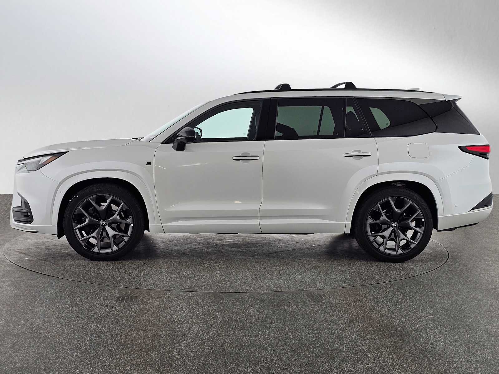 Certified 2025 Lexus TX 500h AWD w/ Technology Package image 6