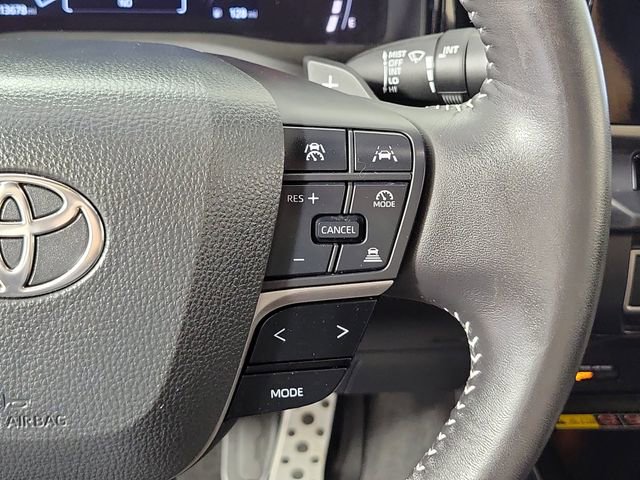 Used 2026 Toyota Camry SE FWD image 25