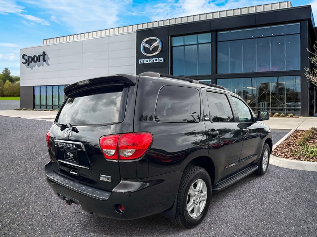 Used 2016 Toyota Sequoia SR5 AWD/4WD image 3