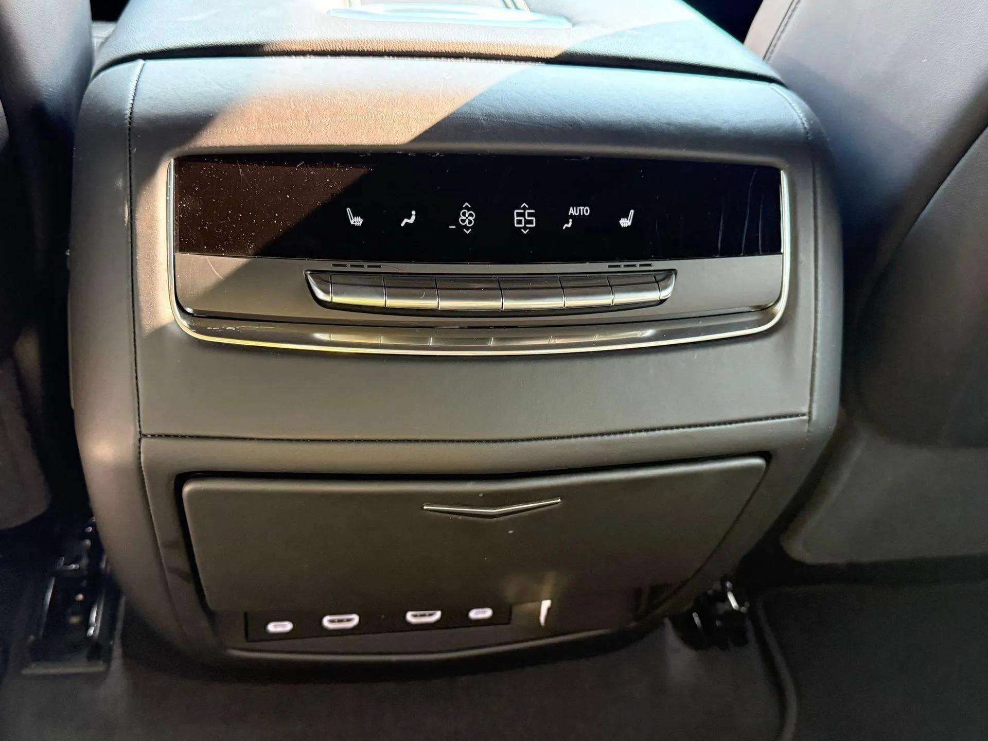 Used 2023 Cadillac Escalade Sport Platinum RWD image 34