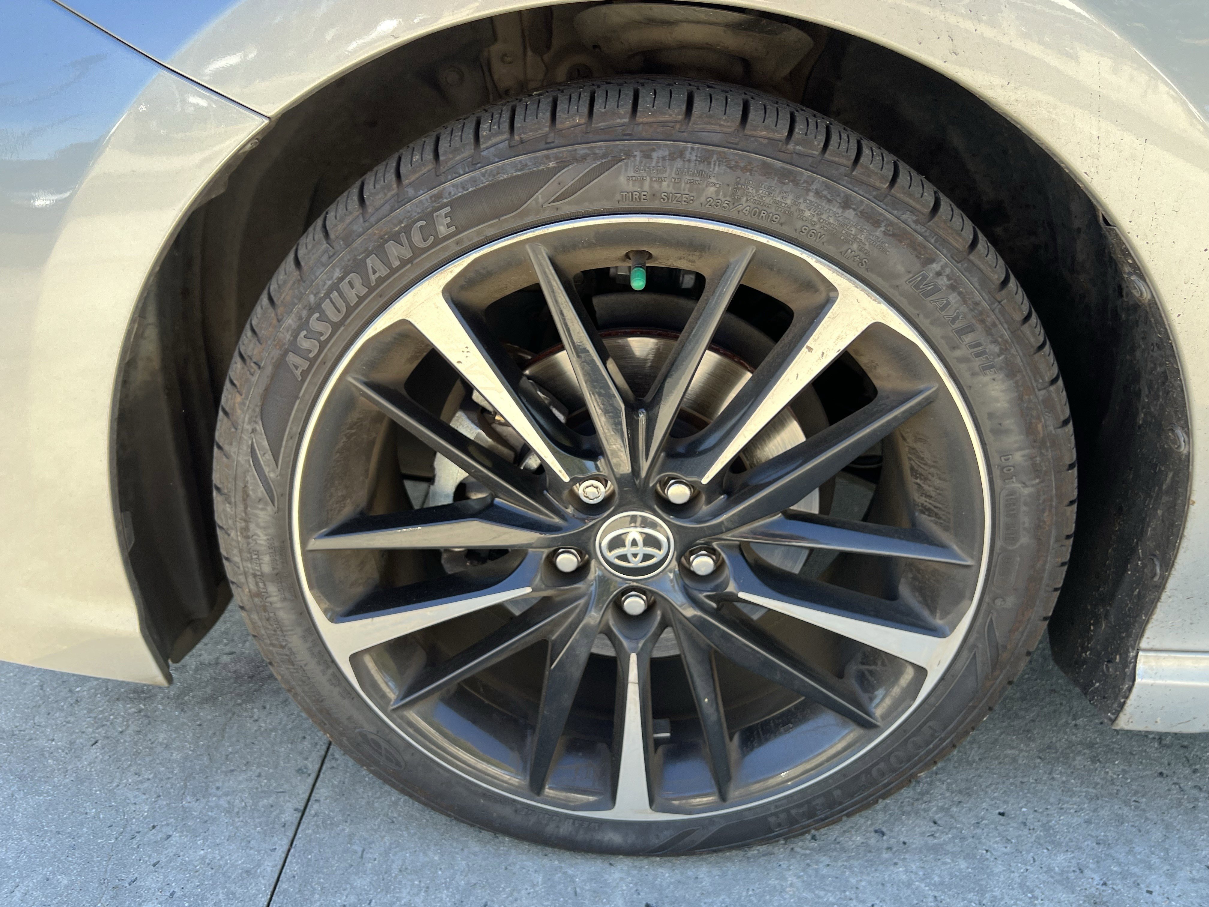 Used 2020 Toyota Camry XSE image 13